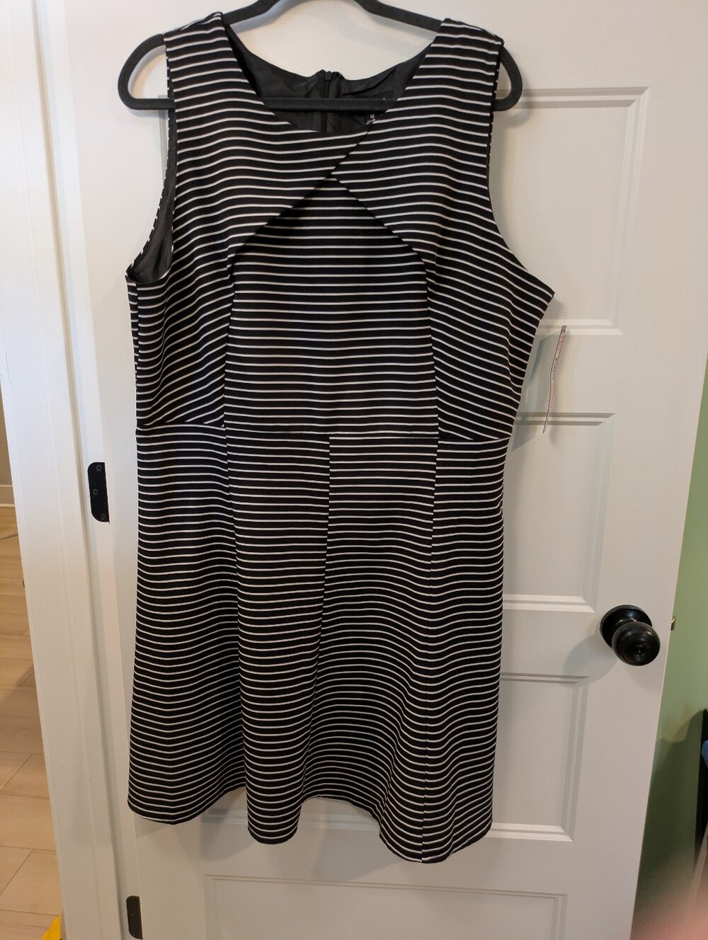 Voir Voir Black and White Striped Sleeveless Midi Dress NWT